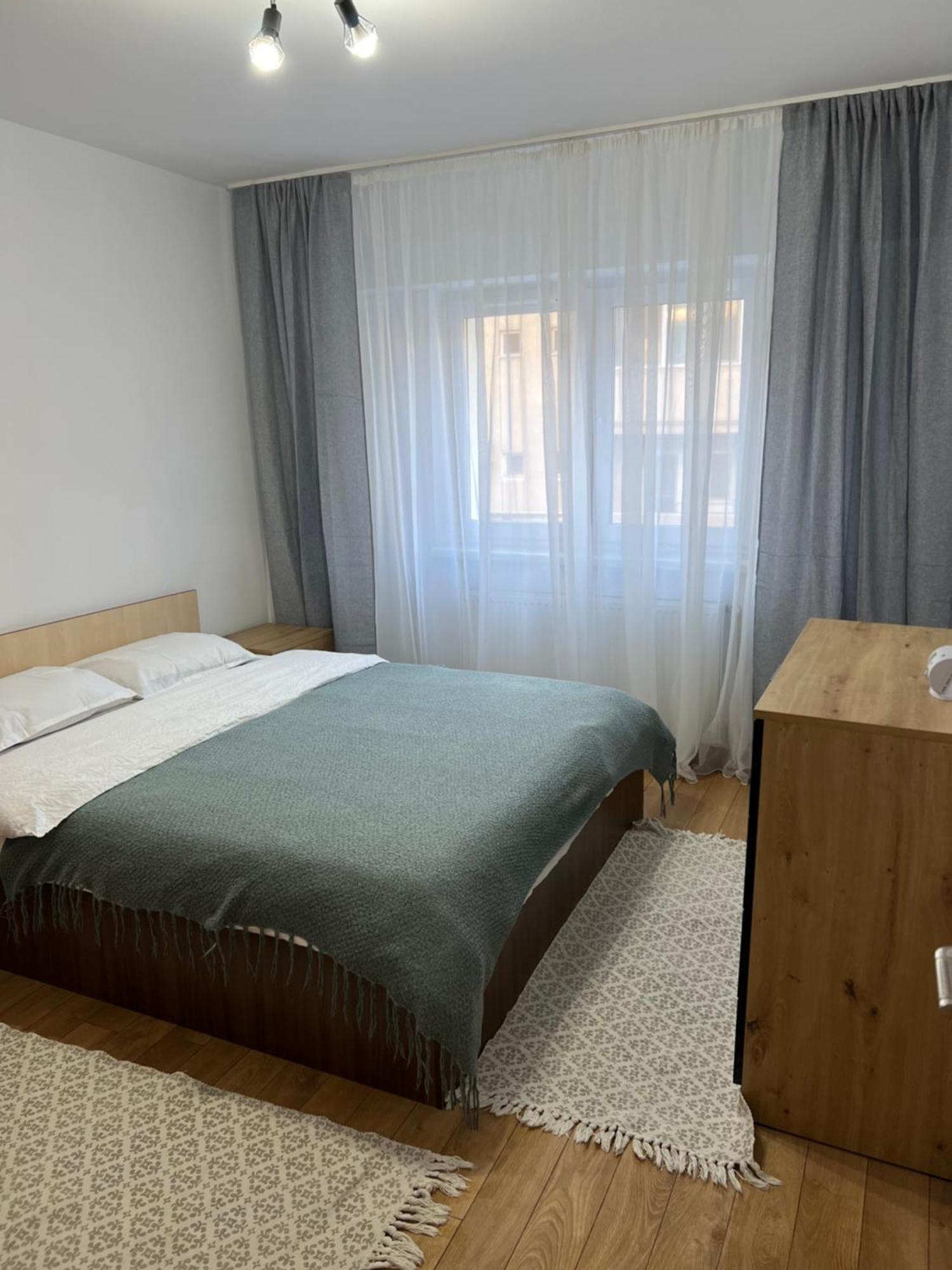 Apartament Centru Ramnicu Valcea Exterior foto