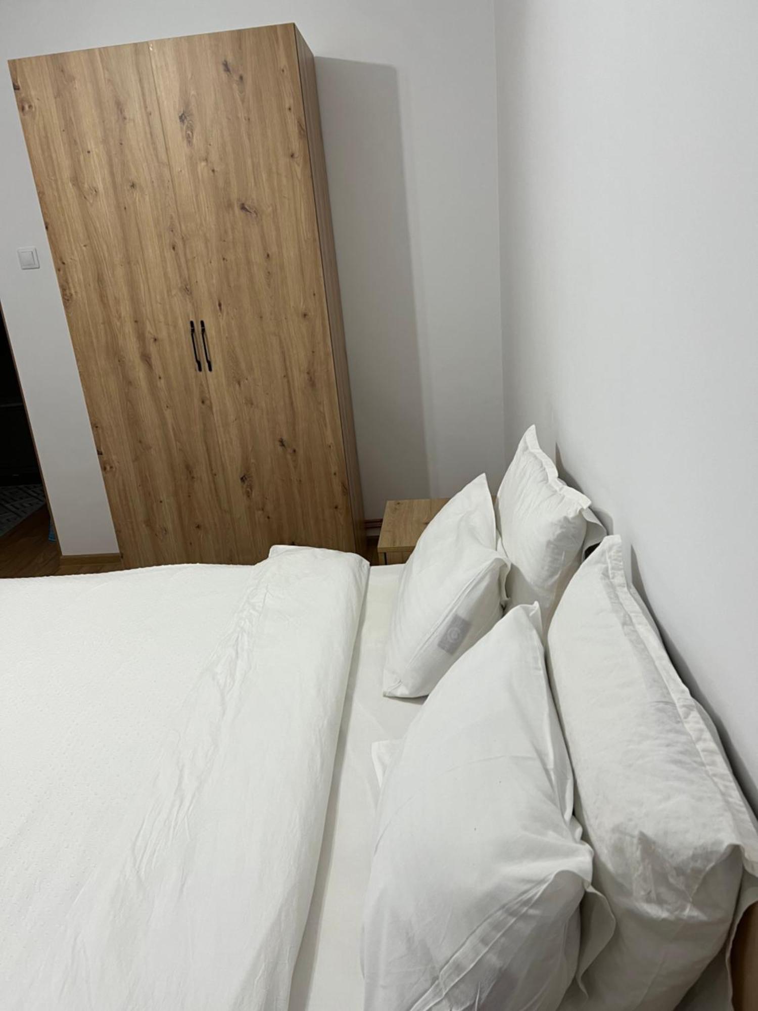 Apartament Centru Ramnicu Valcea Exterior foto